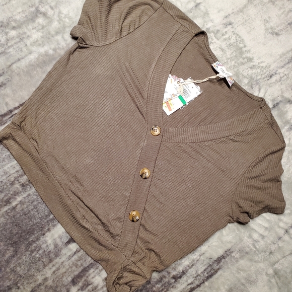 ♡♡♡♡♡  NWT Pink Rose crop top - Picture 3 of 9